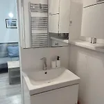 Renovated City Center Apt End Of Sept 23 Apartamento